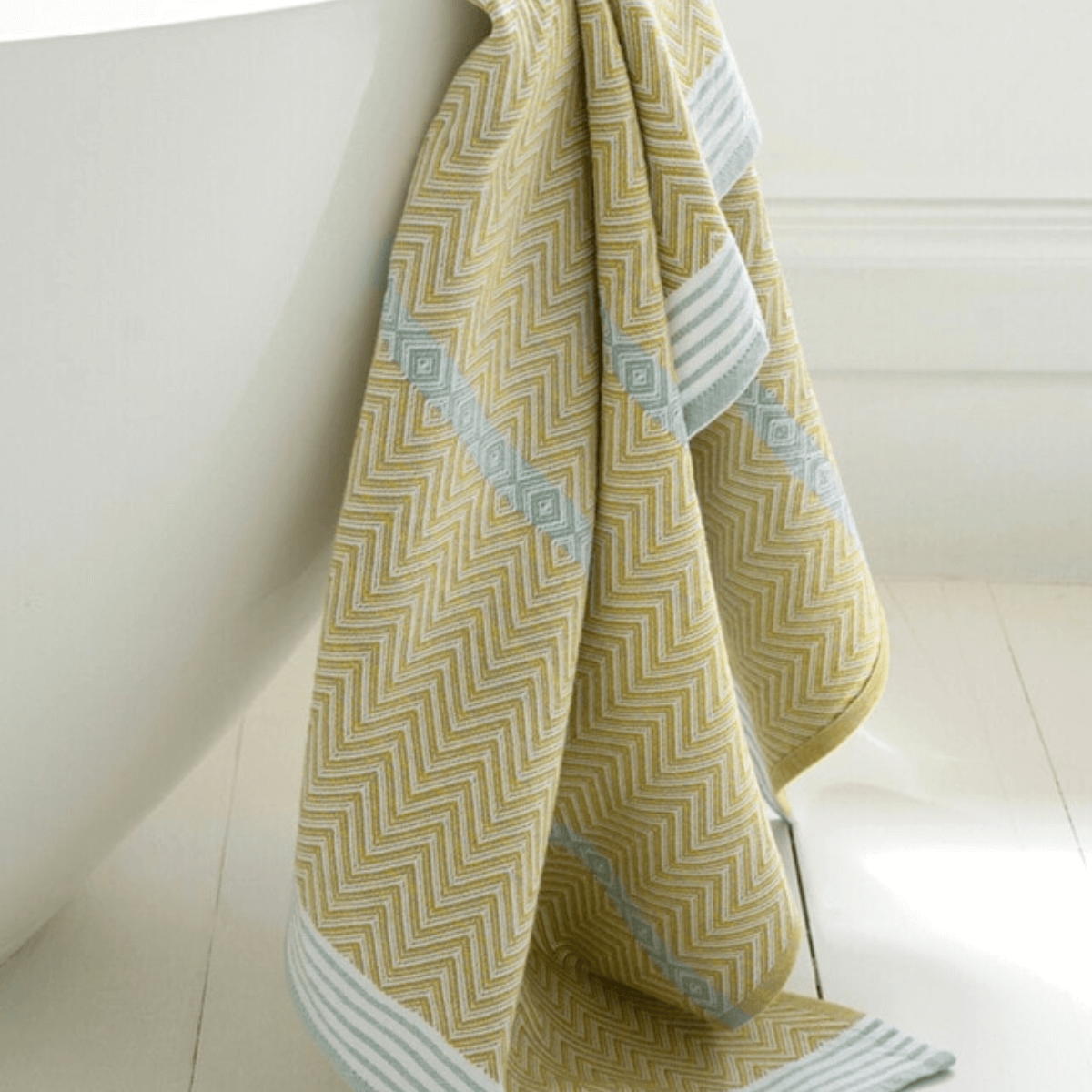 Beach Towel • Geometric • Flat Weave • 100% Cotton - Image 4
