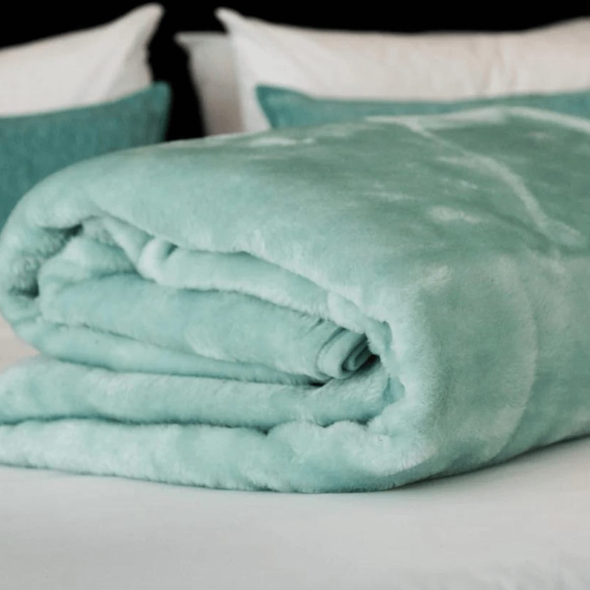 Blanket • Belfiore • Winter • Soft • 580 GSM - Image 3